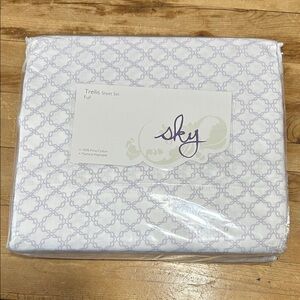 Sky Trellis Full / Double Sheet Set New